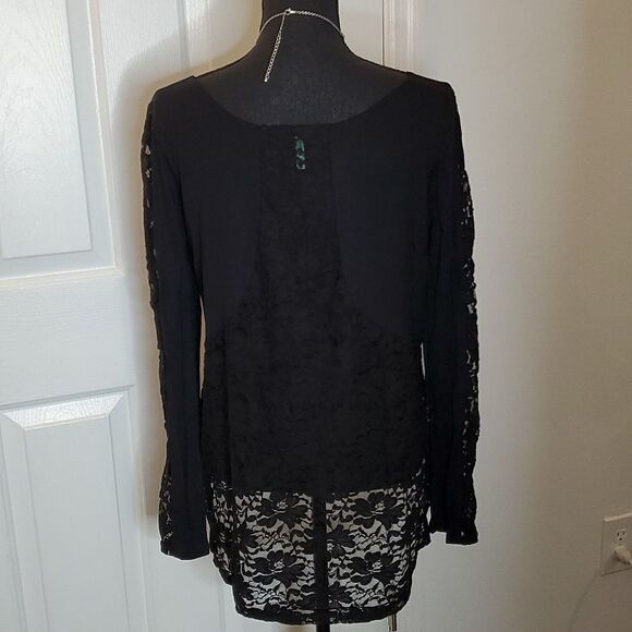 SALE Black Lace Sleeves and Lace Back Top Large XLarge 1X Plus - Picture 3 of 10
